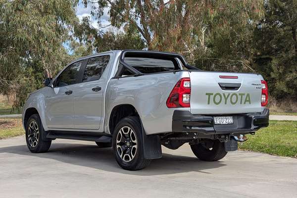 2024 Toyota Hilux SR5 48V GUN126R 4X4