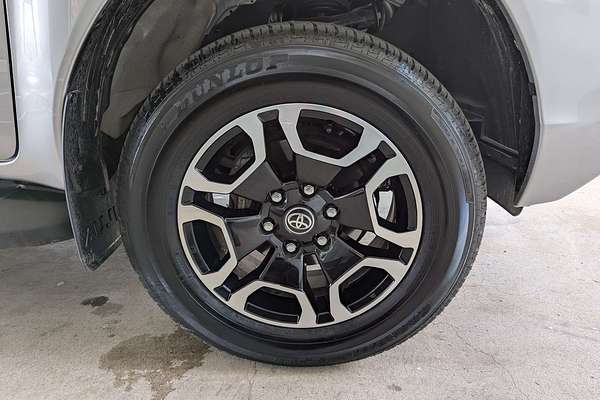 2024 Toyota Hilux SR5 48V GUN126R 4X4
