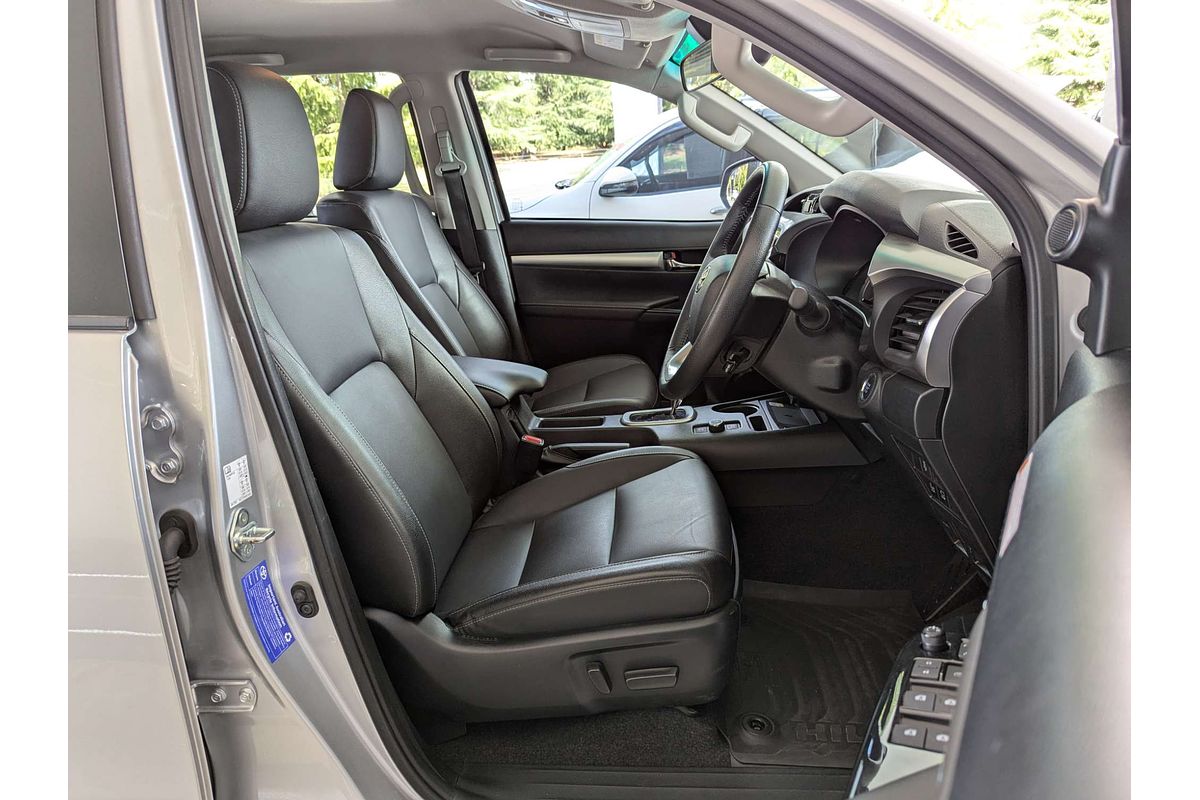 2024 Toyota Hilux SR5 48V GUN126R 4X4