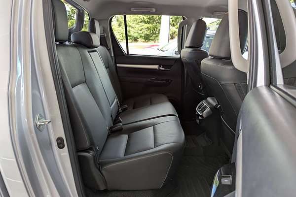 2024 Toyota Hilux SR5 48V GUN126R 4X4