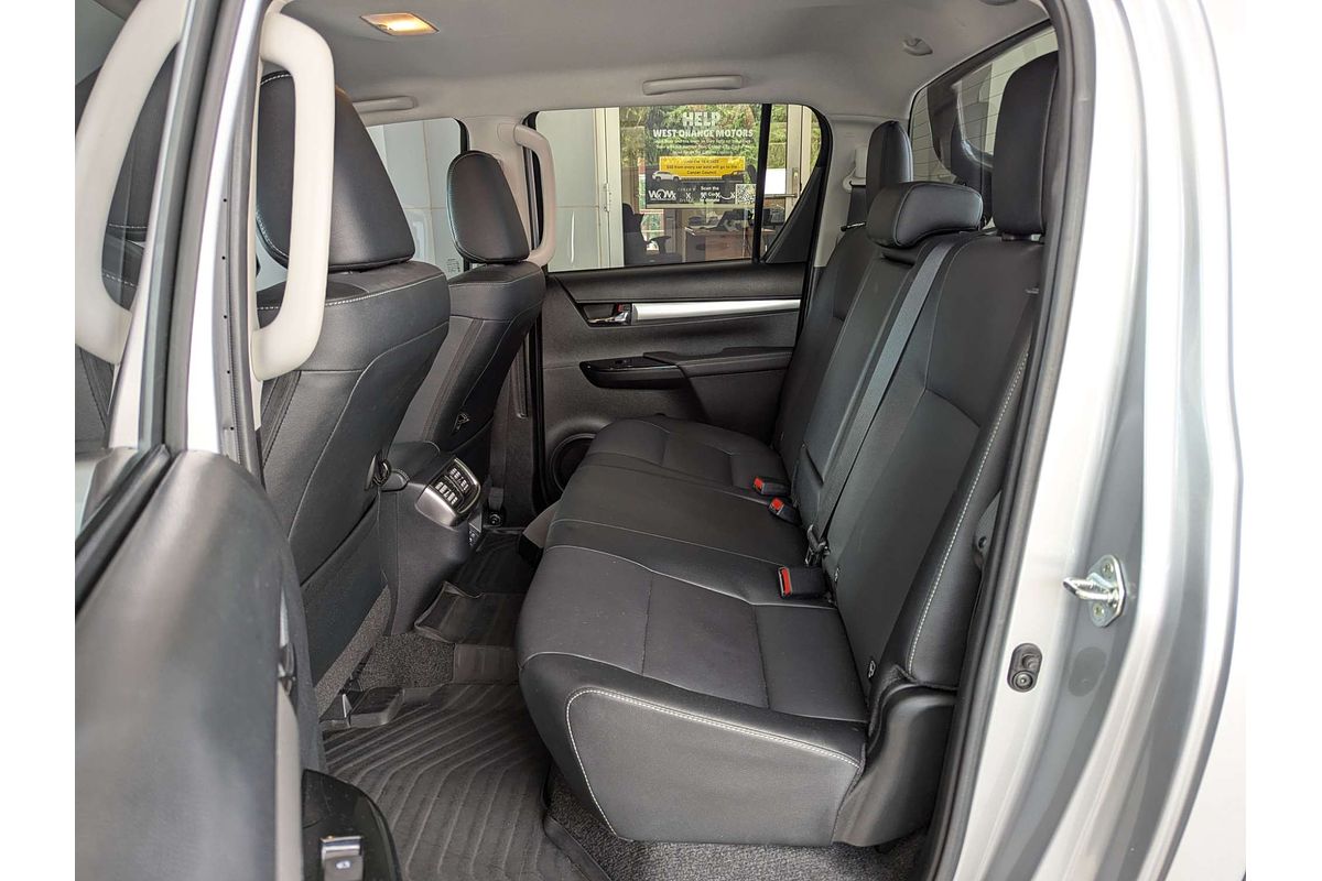 2024 Toyota Hilux SR5 48V GUN126R 4X4