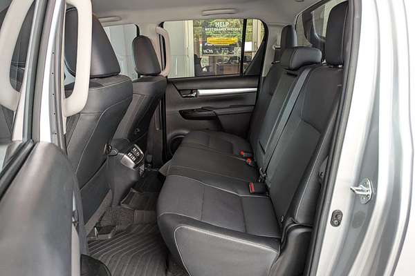 2024 Toyota Hilux SR5 48V GUN126R 4X4