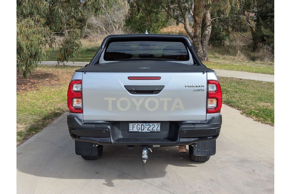 2024 Toyota Hilux SR5 48V GUN126R 4X4