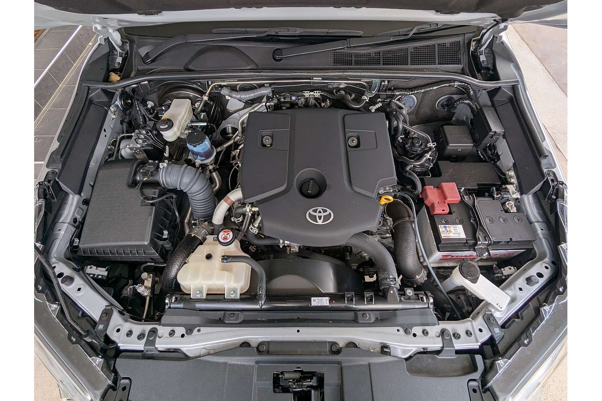 2024 Toyota Hilux SR5 48V GUN126R 4X4