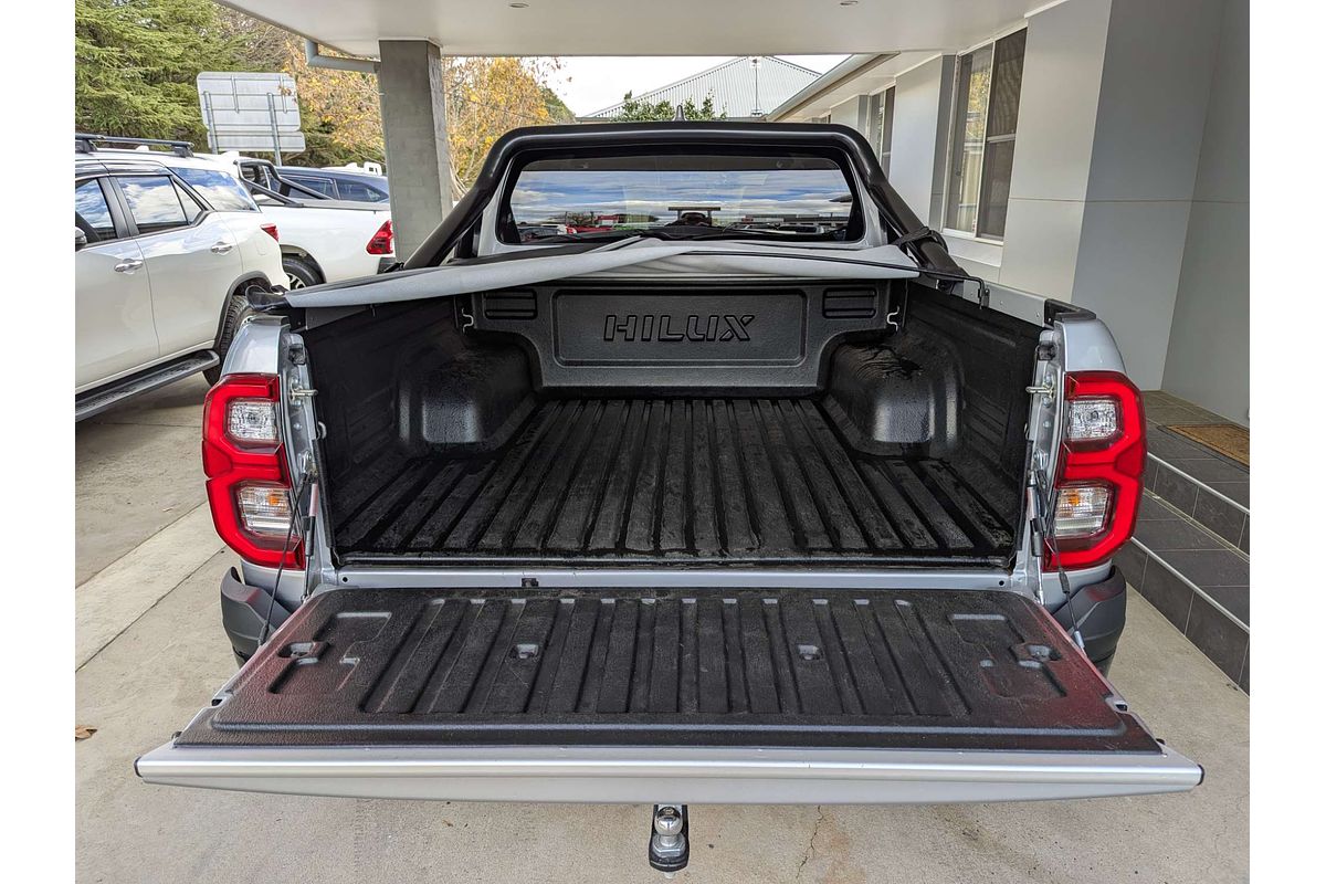 2024 Toyota Hilux SR5 48V GUN126R 4X4