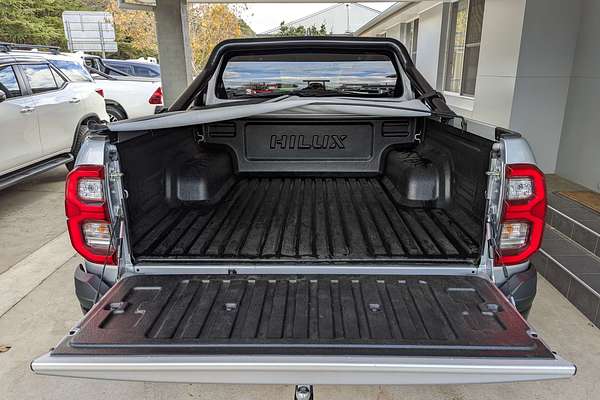 2024 Toyota Hilux SR5 48V GUN126R 4X4