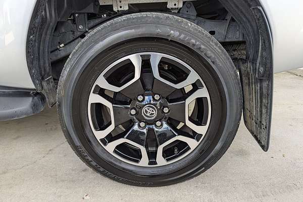 2024 Toyota Hilux SR5 48V GUN126R 4X4