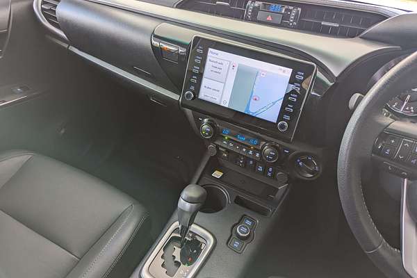 2024 Toyota Hilux SR5 48V GUN126R 4X4
