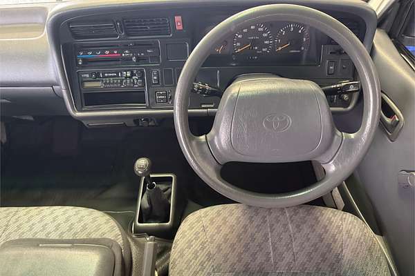 2001 Toyota Hiace Commuter LH184R