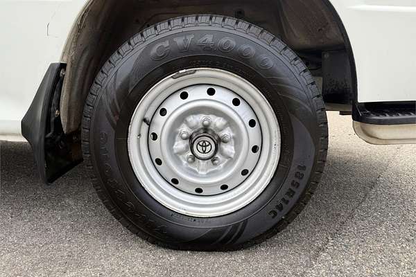 2001 Toyota Hiace Commuter LH184R