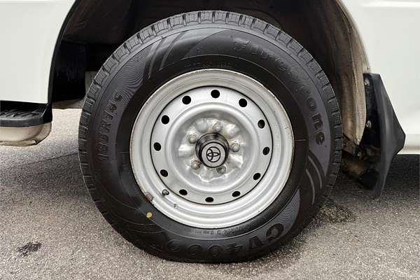 2001 Toyota Hiace Commuter LH184R
