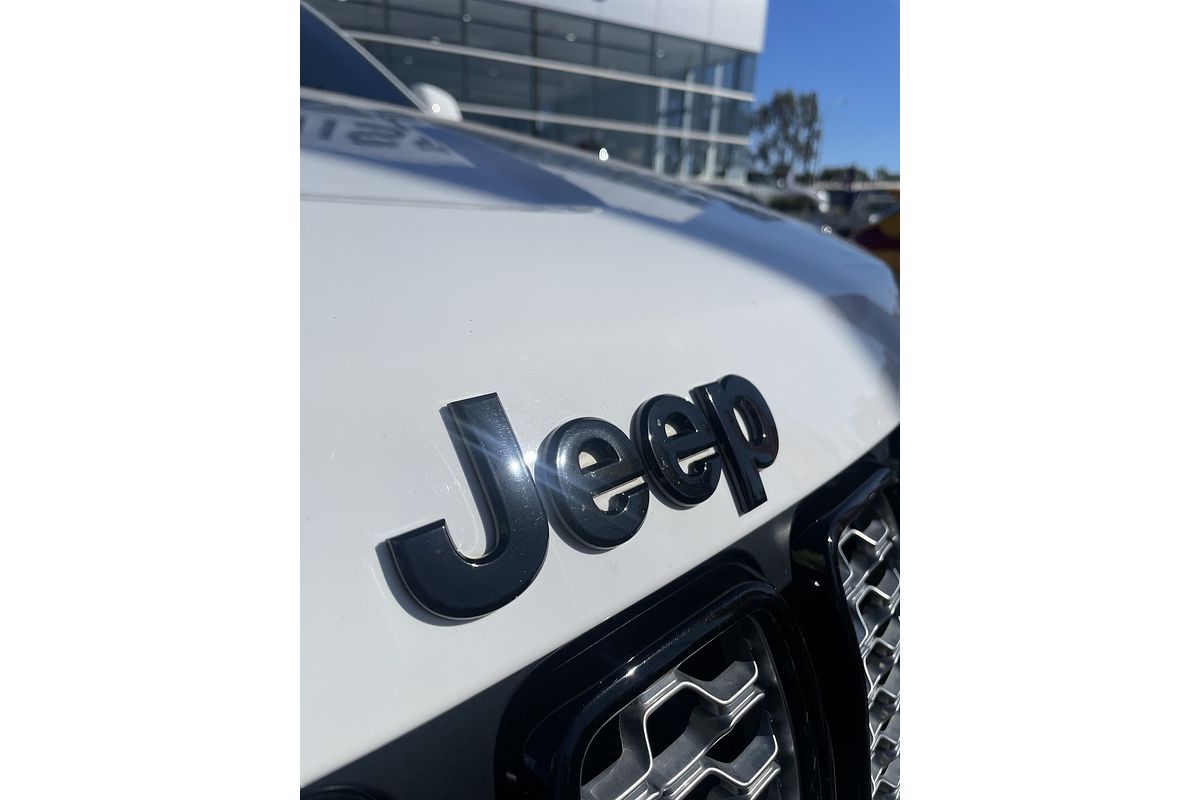 2020 Jeep Grand Cherokee Night Eagle WK