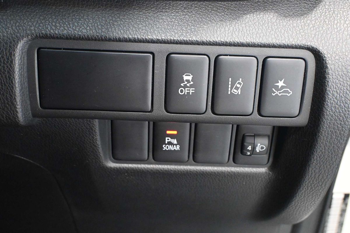 2017 Mitsubishi Eclipse Cross LS (2WD) YA