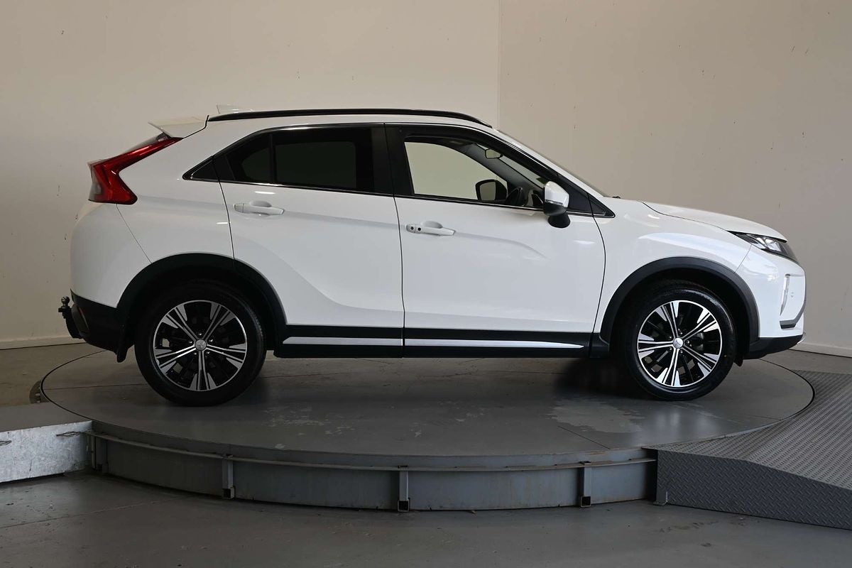 2017 Mitsubishi Eclipse Cross LS (2WD) YA