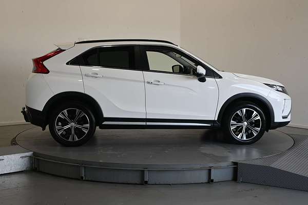 2017 Mitsubishi Eclipse Cross LS (2WD) YA