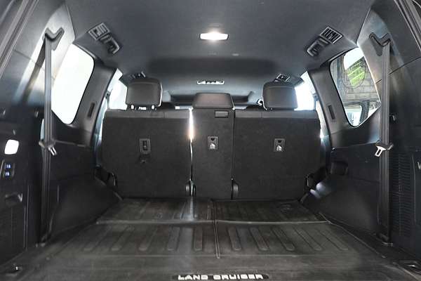 2023 Toyota Landcruiser Sahara FJA300R