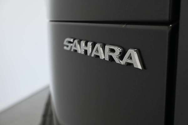 2023 Toyota Landcruiser Sahara FJA300R