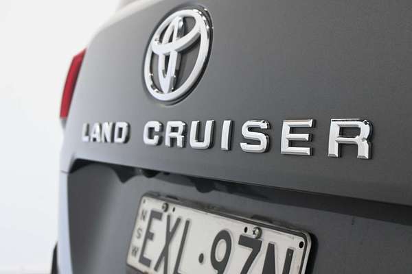 2023 Toyota Landcruiser Sahara FJA300R