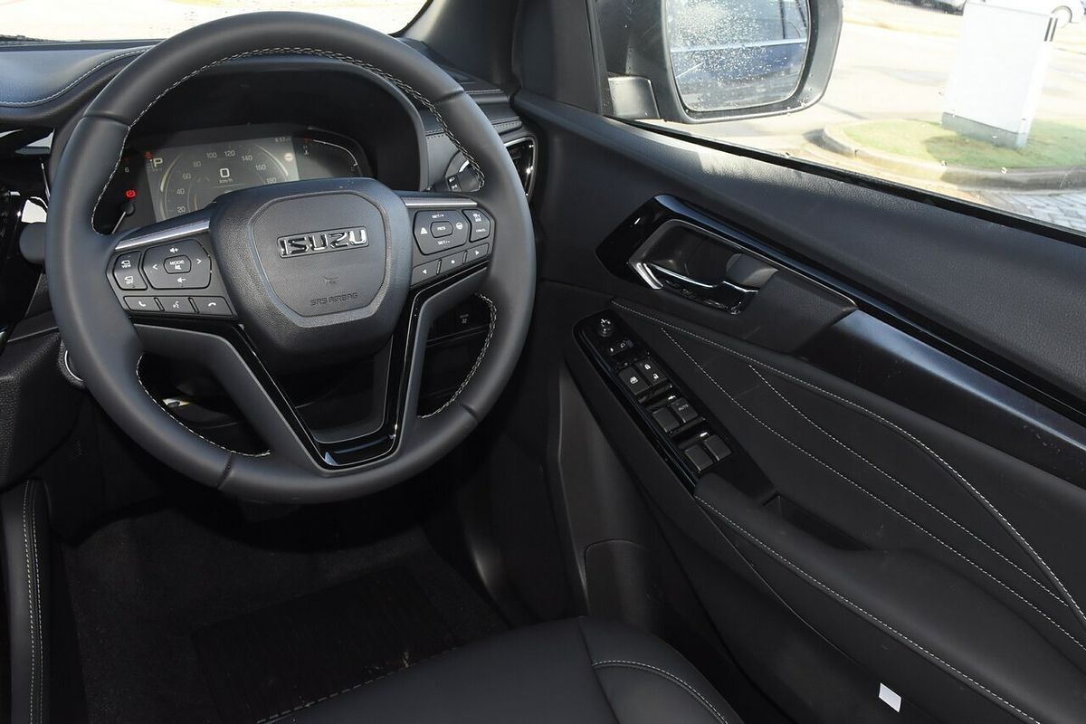2025 Isuzu MU-X LS-T