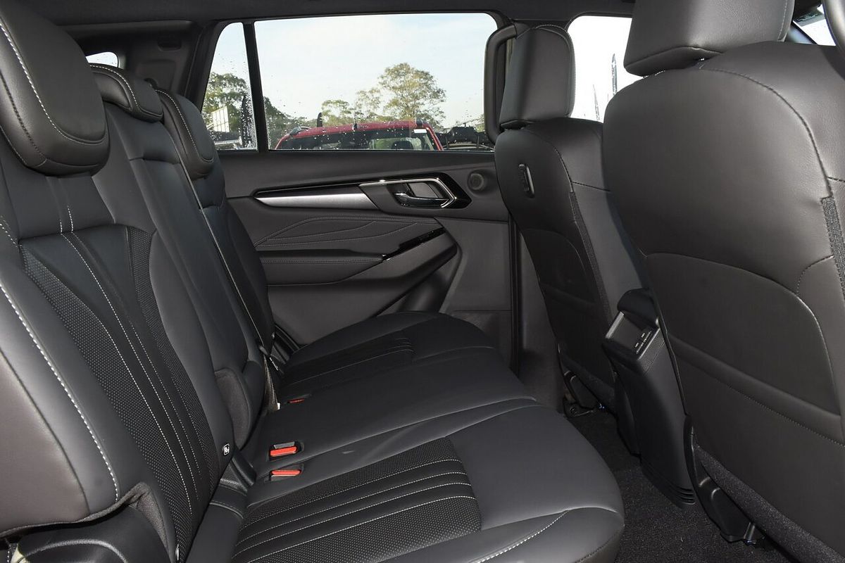2025 Isuzu MU-X LS-T
