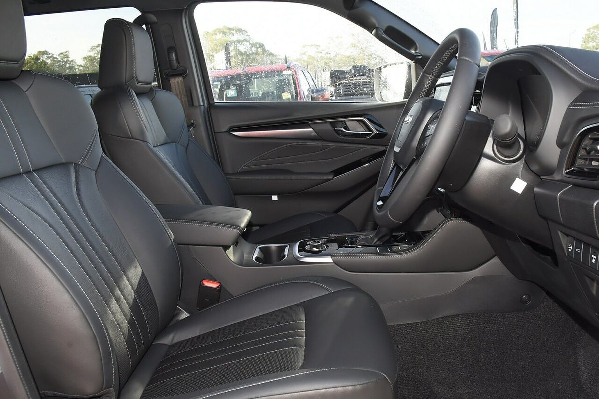 2025 Isuzu MU-X LS-T