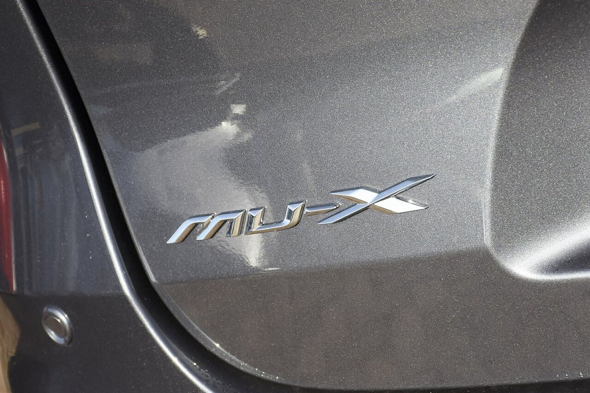 2025 Isuzu MU-X LS-T