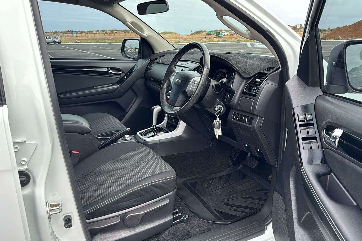 2020 Isuzu MU-X LS-U