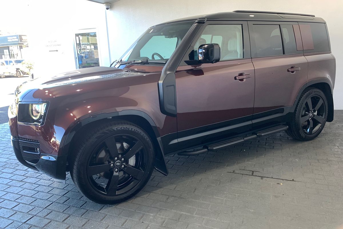 2024 Land Rover Defender 110 D350 Sedona Edition L663