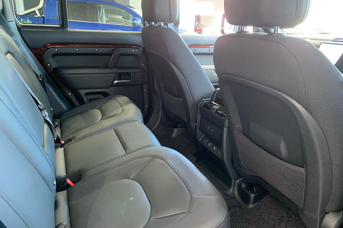 2024 Land Rover Defender 110 D350 Sedona Edition L663