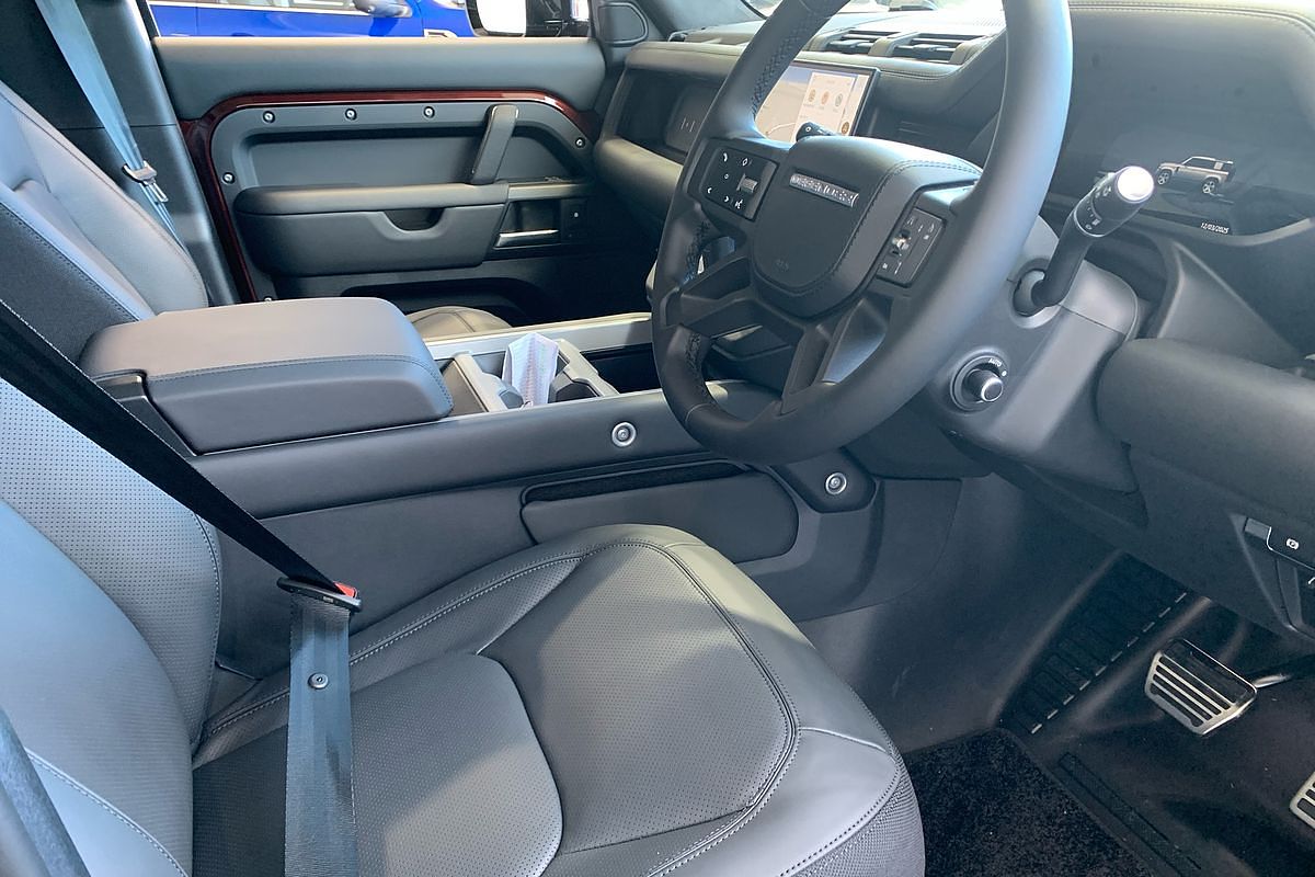 2024 Land Rover Defender 110 D350 Sedona Edition L663