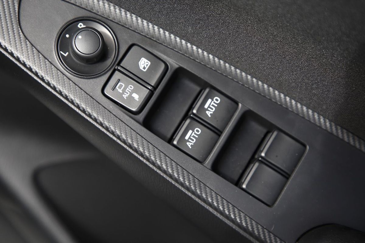 2025 Mazda 2 G15 Evolve DJ Series