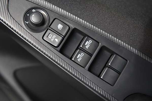 2025 Mazda 2 G15 Evolve DJ Series