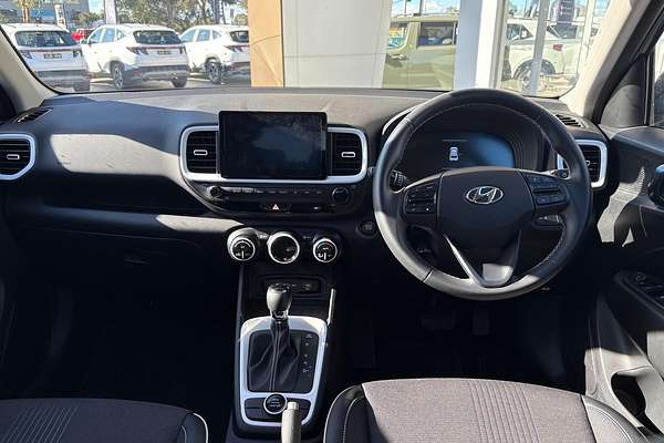 2024 Hyundai Venue Elite QX.V5