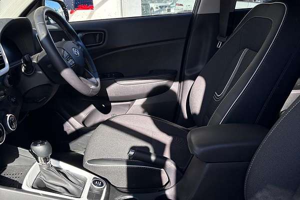 2024 Hyundai Venue Elite QX.V5