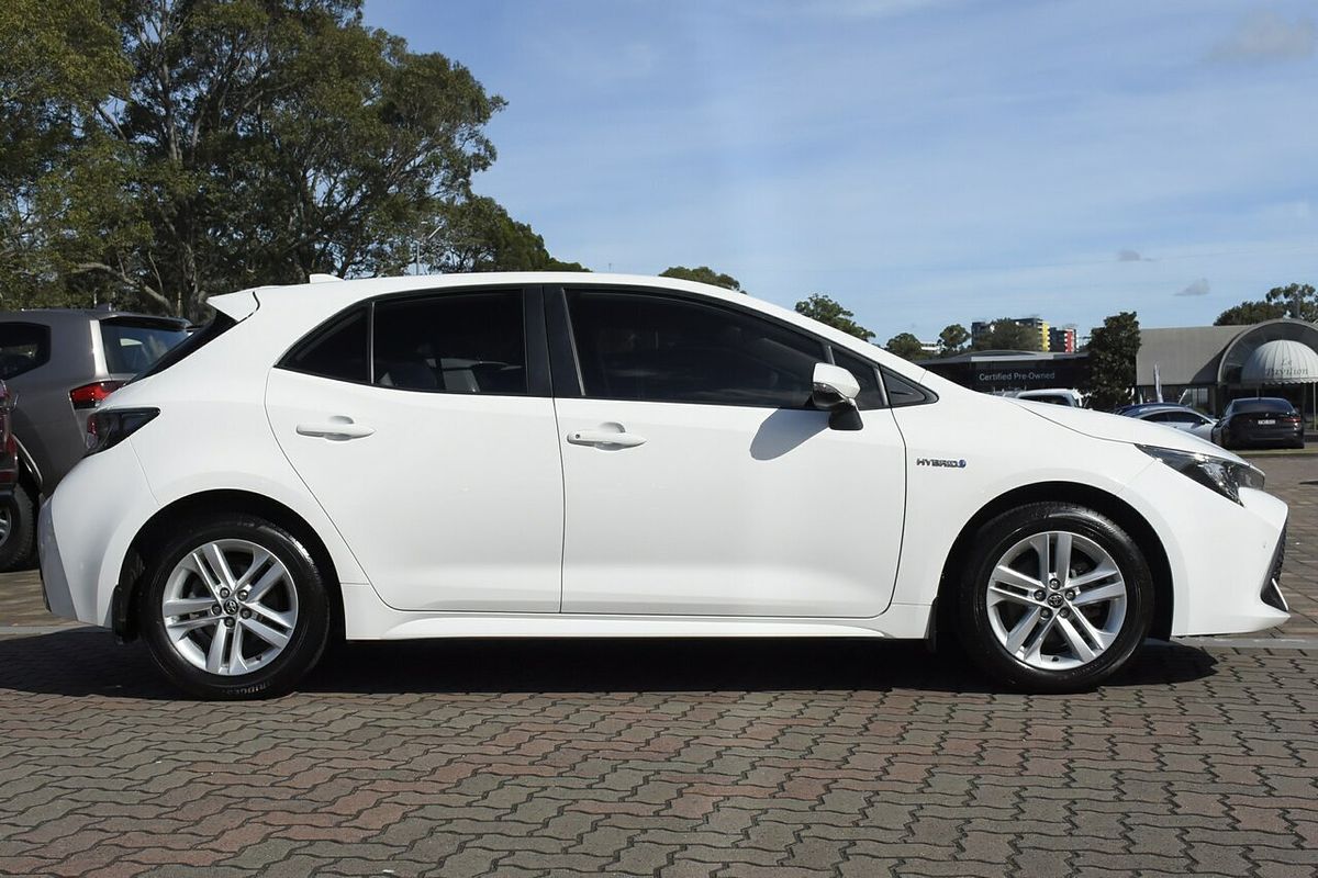 2020 Toyota Corolla SX Hybrid ZWE211R