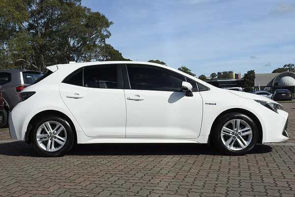 2020 Toyota Corolla SX Hybrid ZWE211R