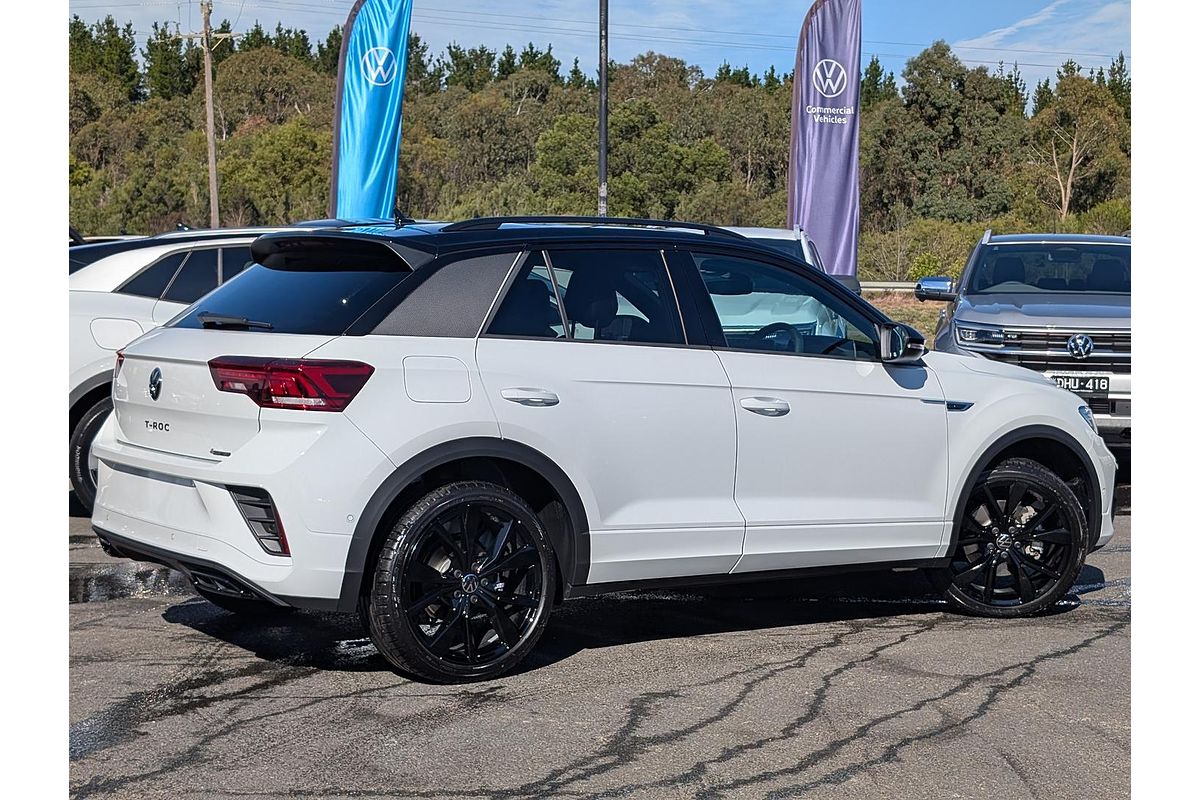 2025 Volkswagen T-Roc 140TSI R-Line D11