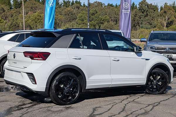 2025 Volkswagen T-Roc 140TSI R-Line D11