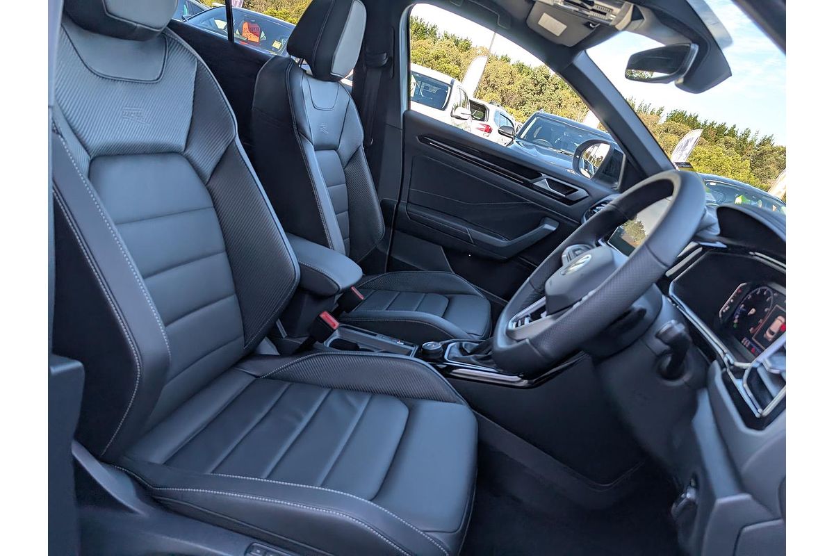 2025 Volkswagen T-Roc 140TSI R-Line D11
