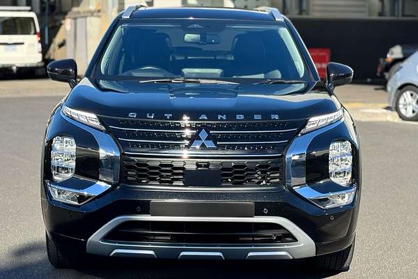 2023 Mitsubishi Outlander Exceed ZM