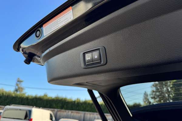 2023 Mitsubishi Outlander Exceed ZM