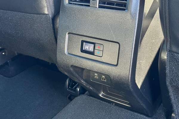 2023 Mitsubishi Outlander Exceed ZM