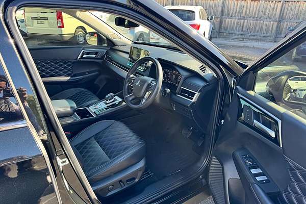 2023 Mitsubishi Outlander Exceed ZM