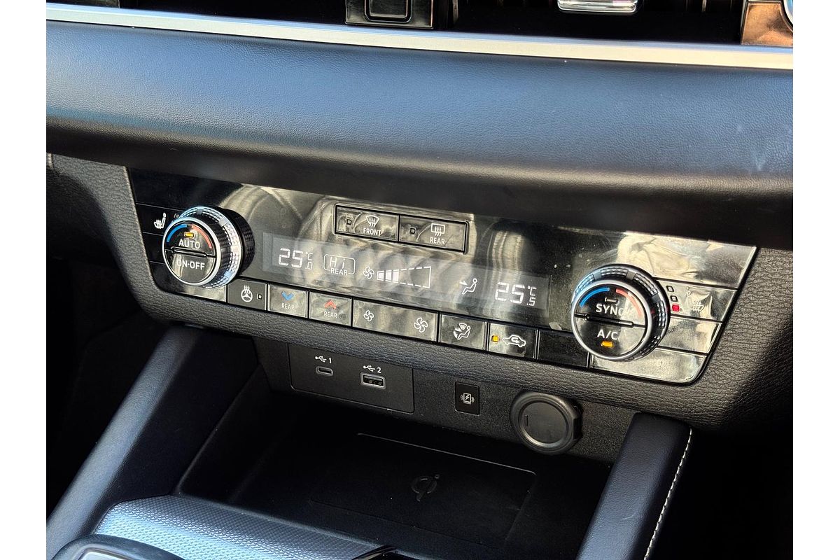 2023 Mitsubishi Outlander Exceed ZM