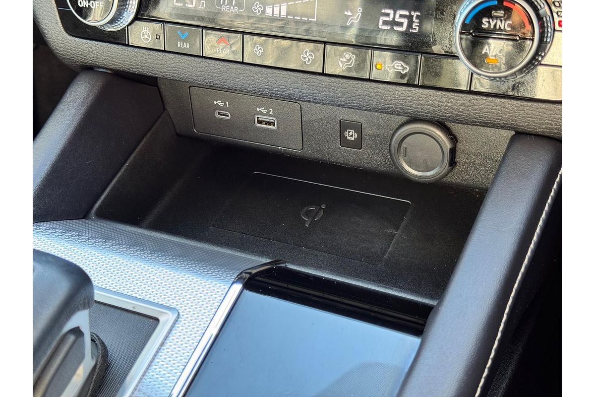 2023 Mitsubishi Outlander Exceed ZM