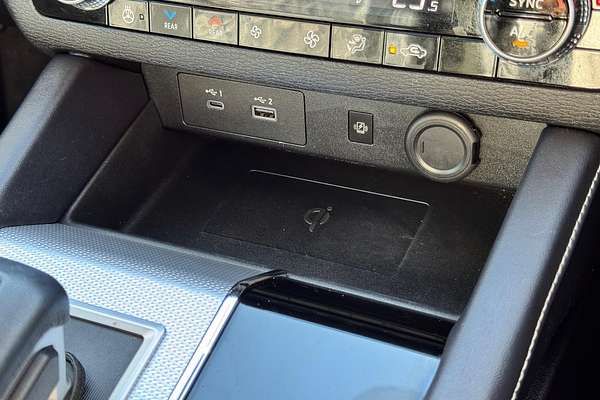 2023 Mitsubishi Outlander Exceed ZM