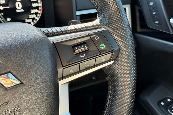 2023 Mitsubishi Outlander Exceed ZM