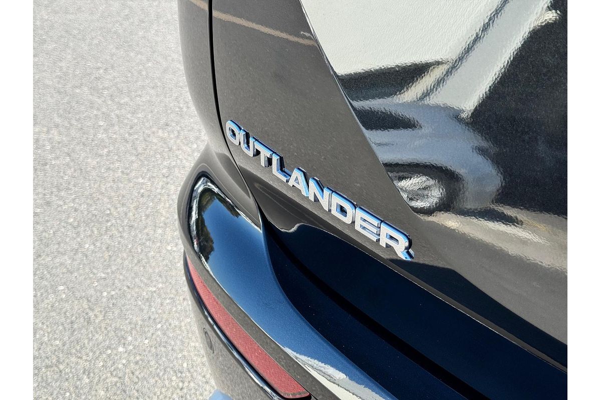 2023 Mitsubishi Outlander Exceed ZM