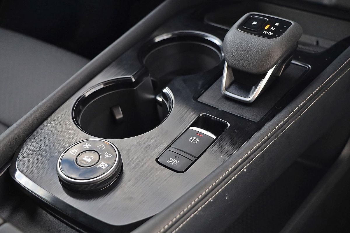 2024 Nissan X-TRAIL ST-L T33