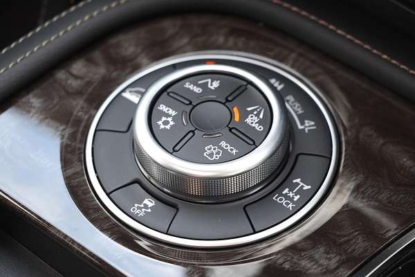 2025 Nissan Patrol Ti-L Y62